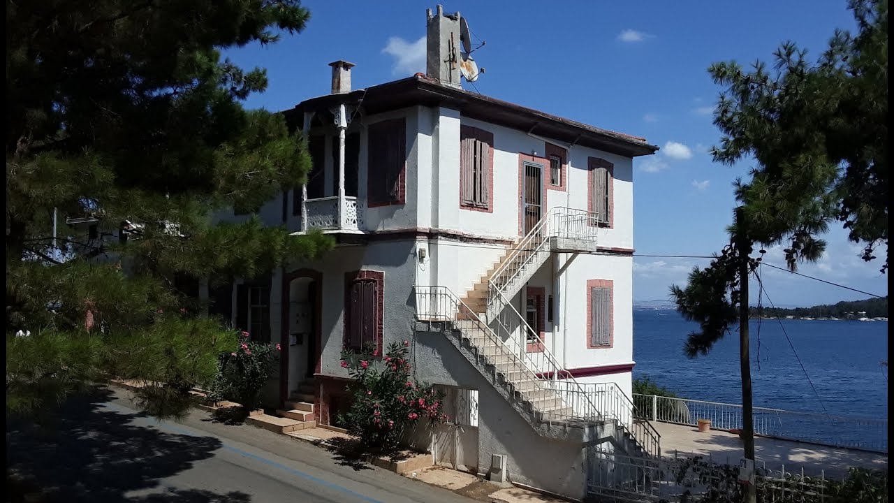 REŞAT NURİ GÜNTEKİN KÖŞKÜ ( BÜYÜKADA )
