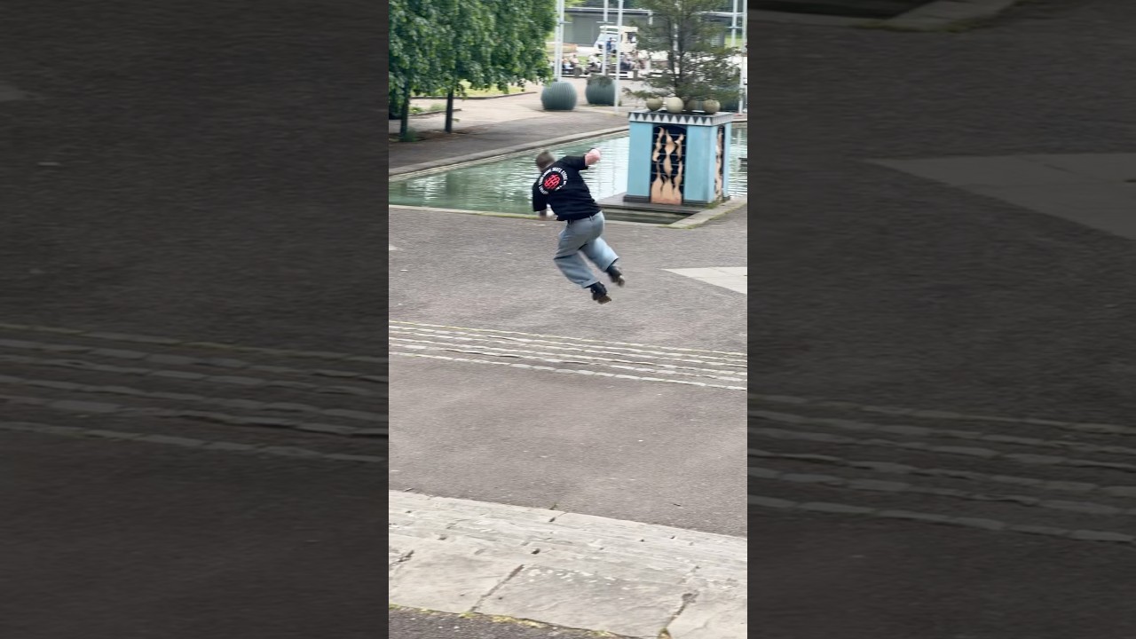 Rolling down steps on inline skates #inlineskating #urbanskating