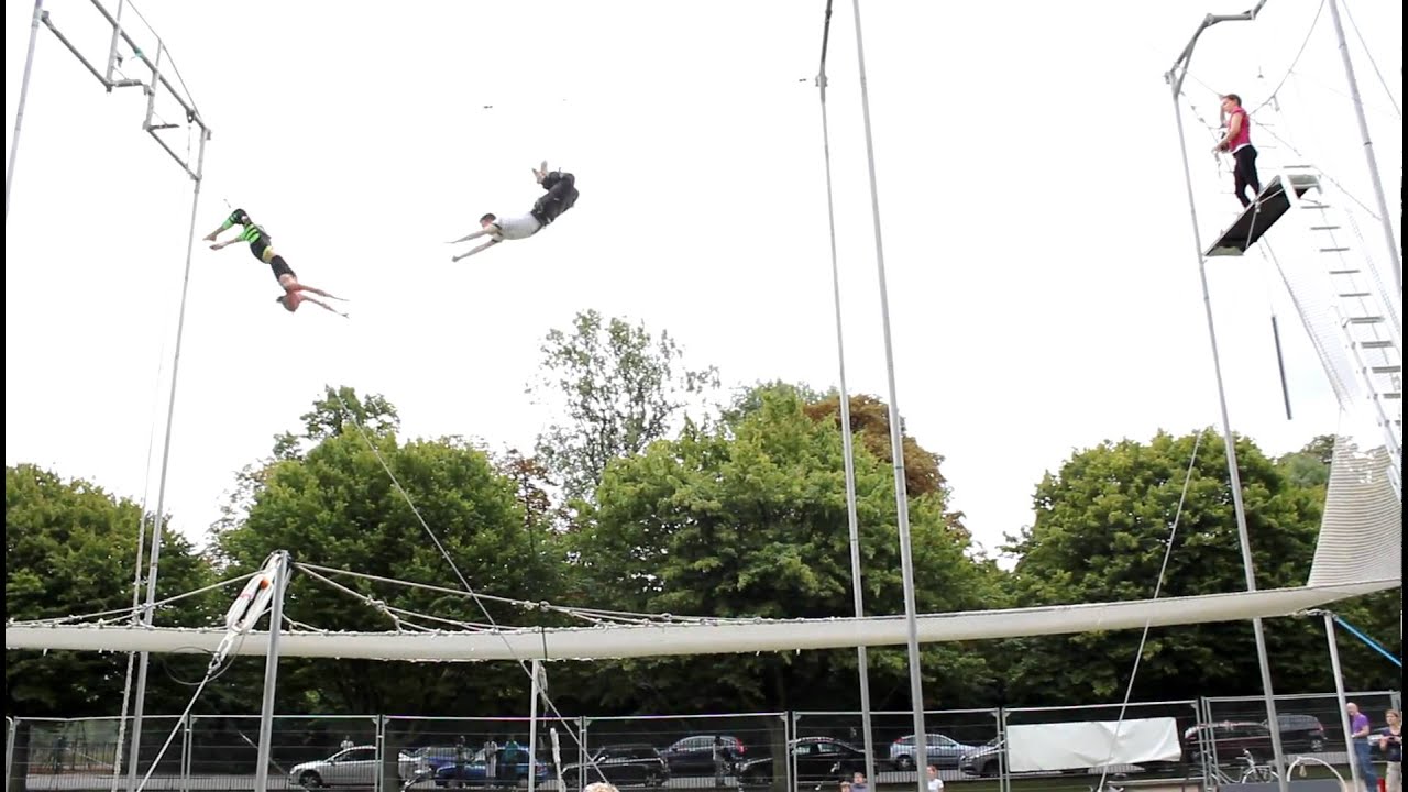 Flying Trapeze - Gorilla Circus Regents Park