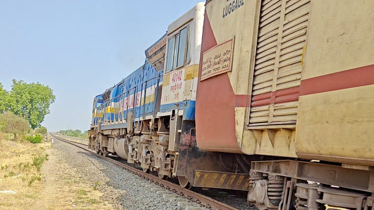 Tirupati - Akola Express with WDP4D Diesel Locomotive | Train Videos Indian Railways 