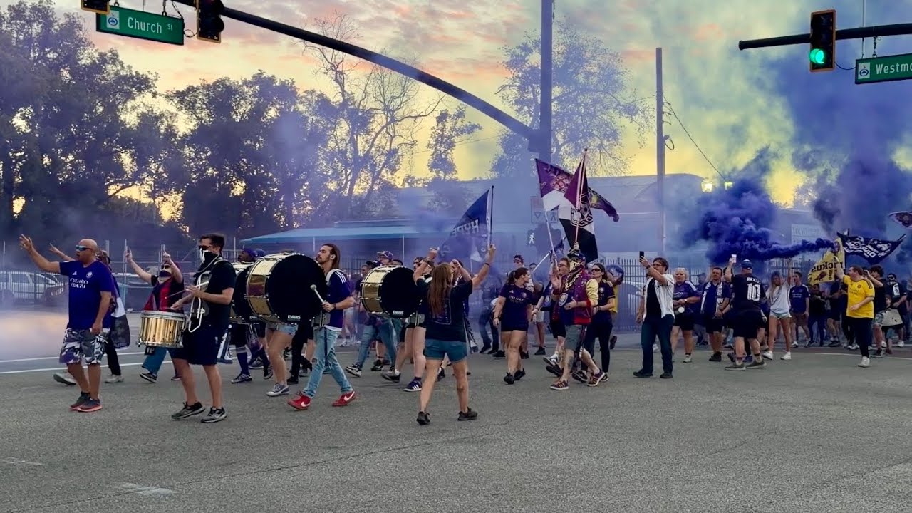 This is how Orlando City fans Hype a Game! 