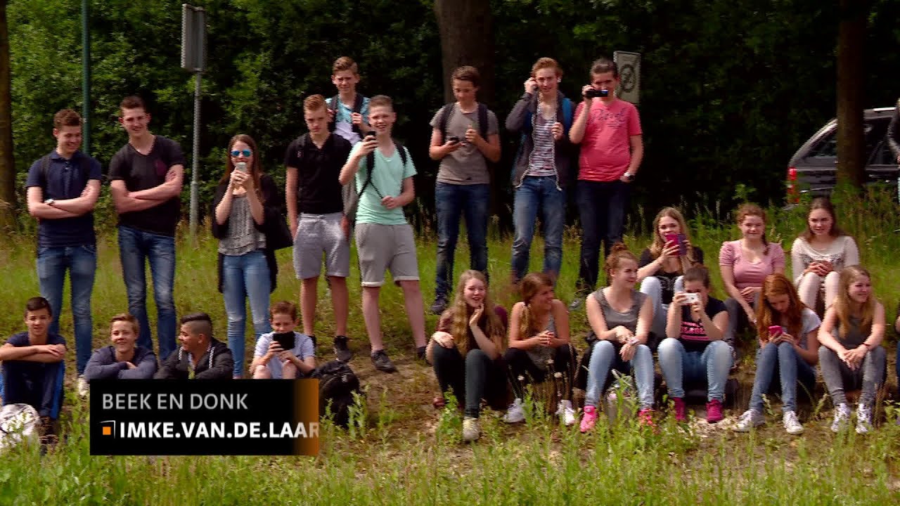 Locatiedirecteur Commanderij College Beek en Donk haalt nat pak voor eindexamenleerlingen