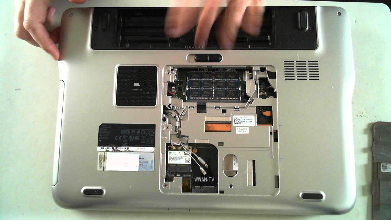 Dell XPS L501X готов к замене жесткого диска и памяти