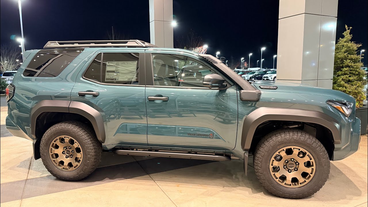 Toyota 4runner TrailHunter 2025 года выпуска находится на складе, клиенты проявляют меньший интерес