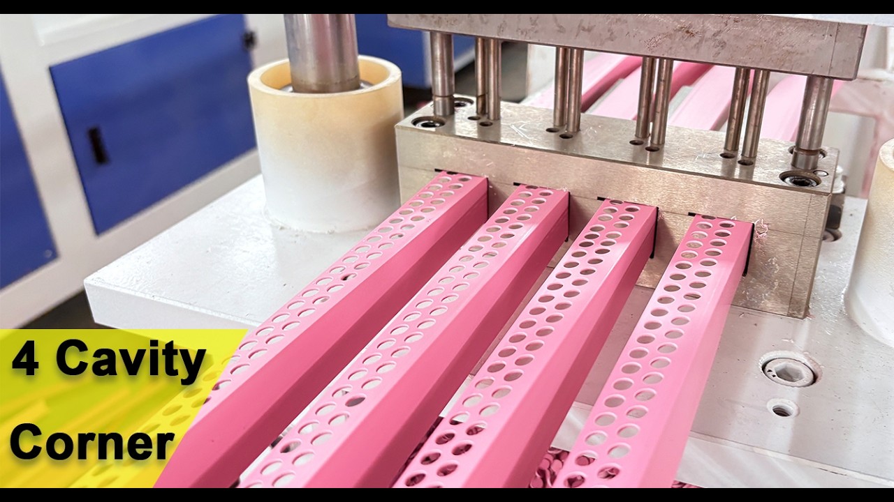 Linia do wytłaczania obrzeży z PVC 4-pasmowego &ndash; kompletny test maszynowy (4 profile jednocześnie)