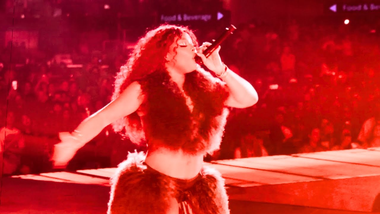 [4K] SZA - Kiss Me More (Live at SoFi Stadium LA - Barricade) | Grand National Tour 2025