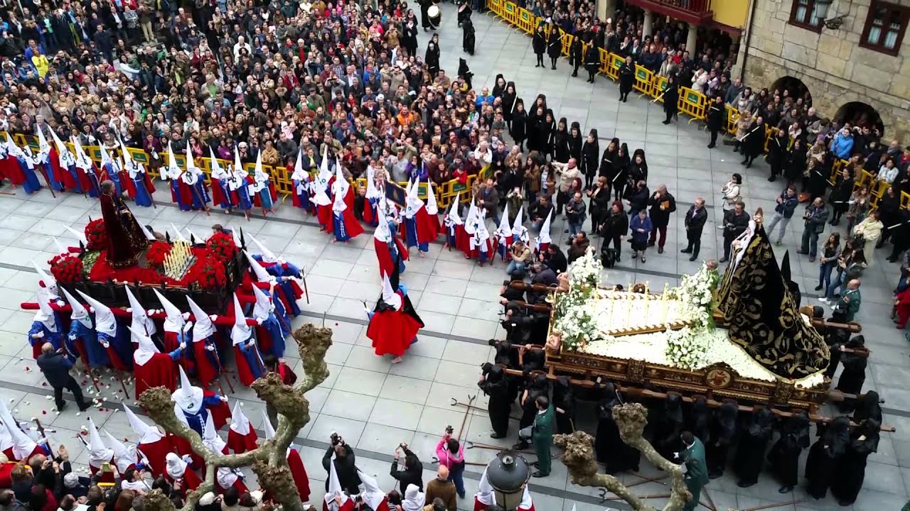 Baile y Venia  a la Virgen Dolorosa