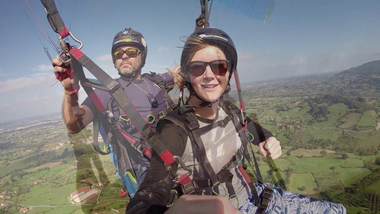 Paragliding (Parapente) with Parapente Factory in Pico del Sol, Gijon, Asturias, Spain