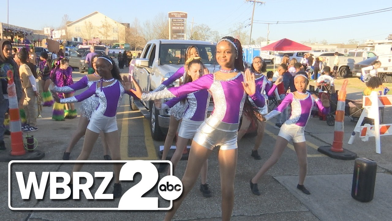EBR dance teams shine in debuts at Krewe of Shenandoah Parade