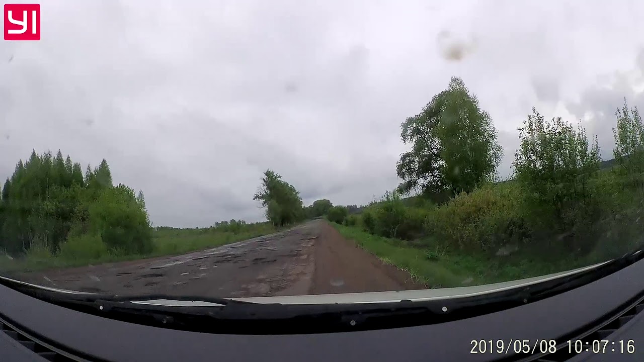 Дорога   танкодром между райцентрами Сумской обл  Ямполем и Глуховом