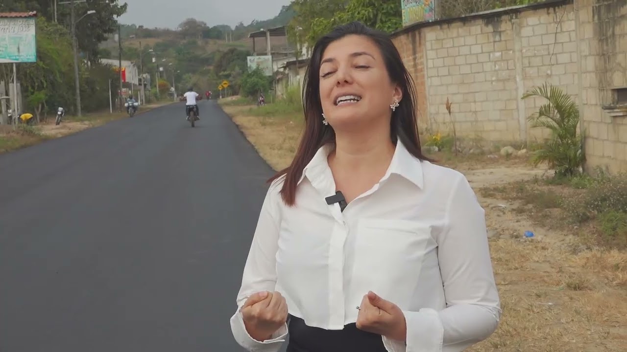Asfaltado en vías del cantón Balsas y Marcabelí