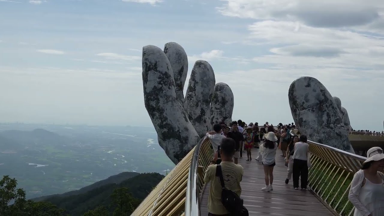 Bà Nà Hills Golden Hands Bridge Da Nang Vietnam