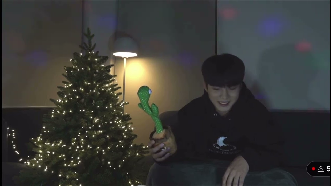 ATEEZ JONGHO Live : Be With You ft Cactus