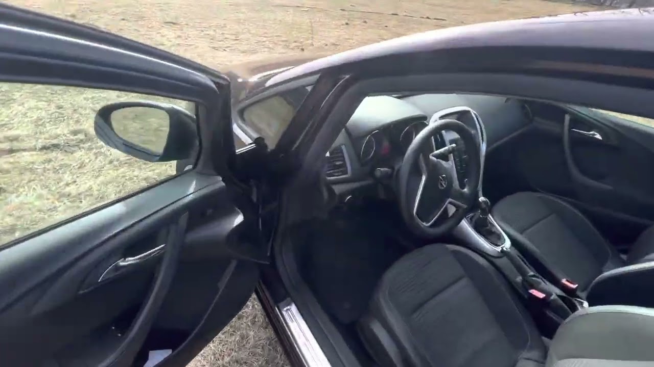 Opel Astra J. Rok produkcji 2015. Benzyna 1.4T + GAZ. Moc 140KM