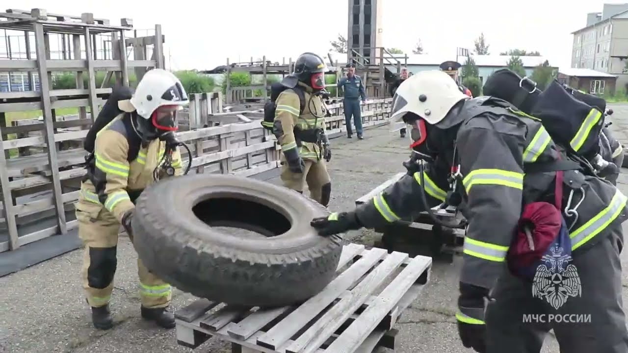 В Хакасии стартовали экстремальные состязания газодымозащитников «Звено спасения»