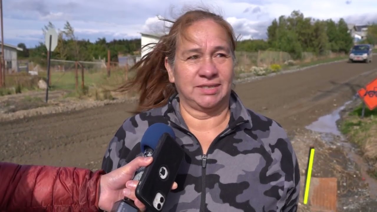 Municipio despliega maquinaria pesada para recuperar caminos periurbanos en Punta Arenas