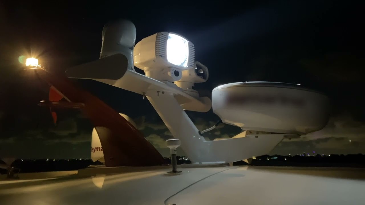 CFx Extreme Beam Searchlight in action