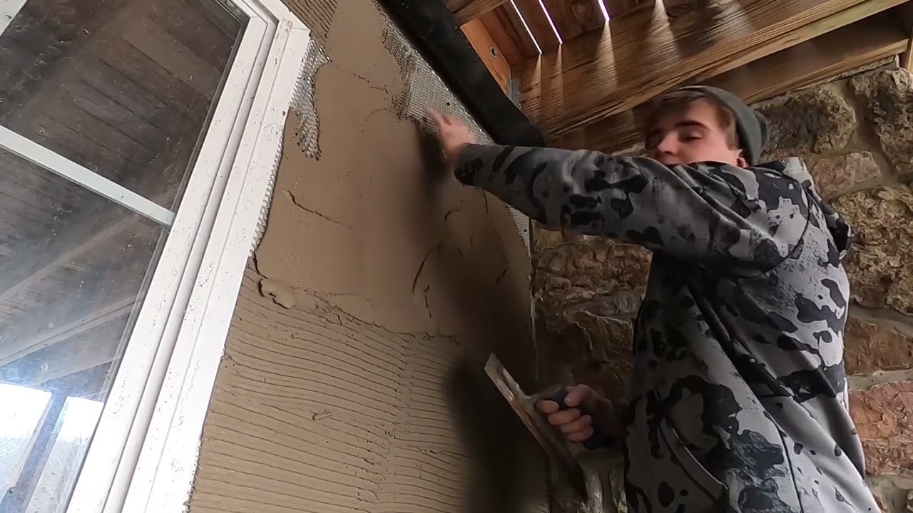 How to apply mortar scratch coat for stone veneer