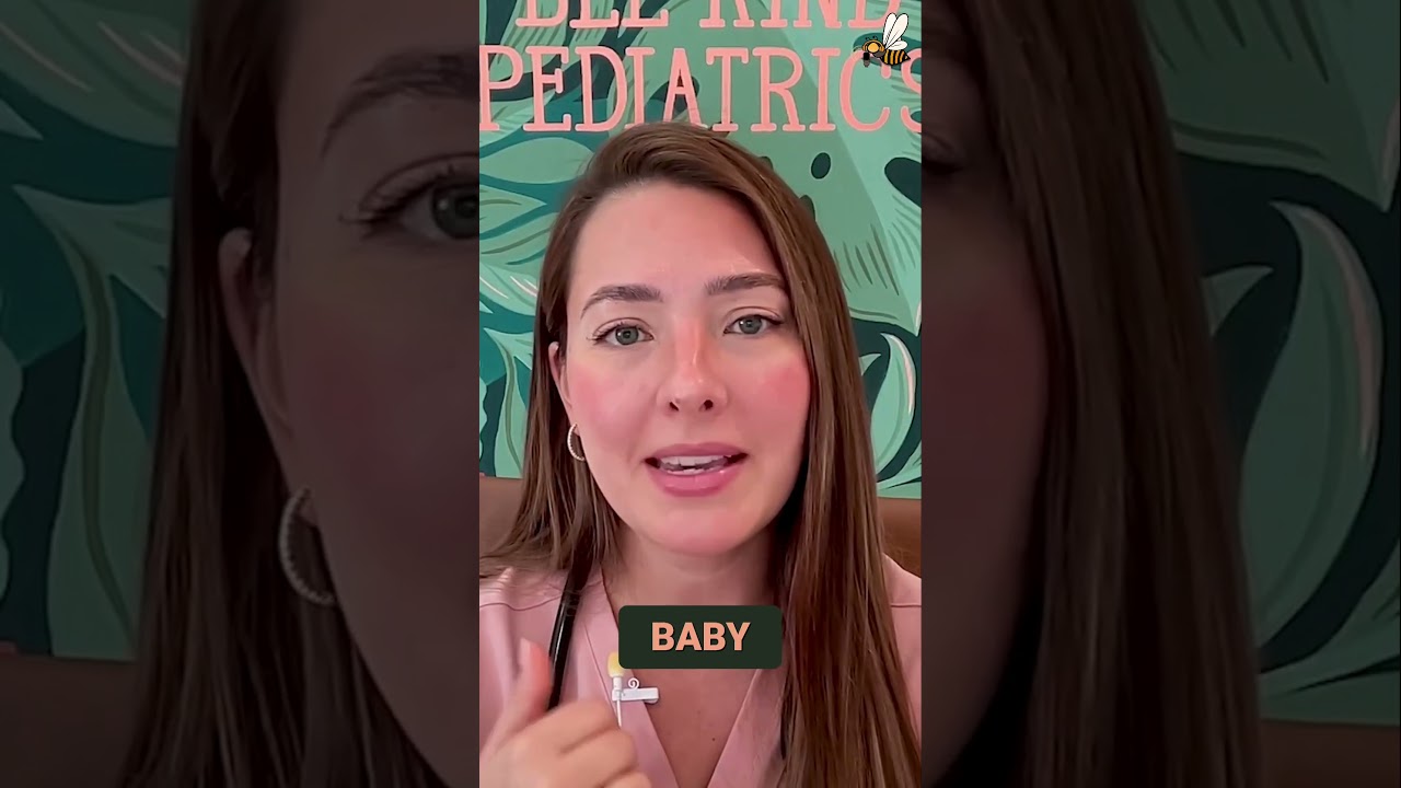 Newborn Spit Up vs  Vomiting  - What Parents Should Know