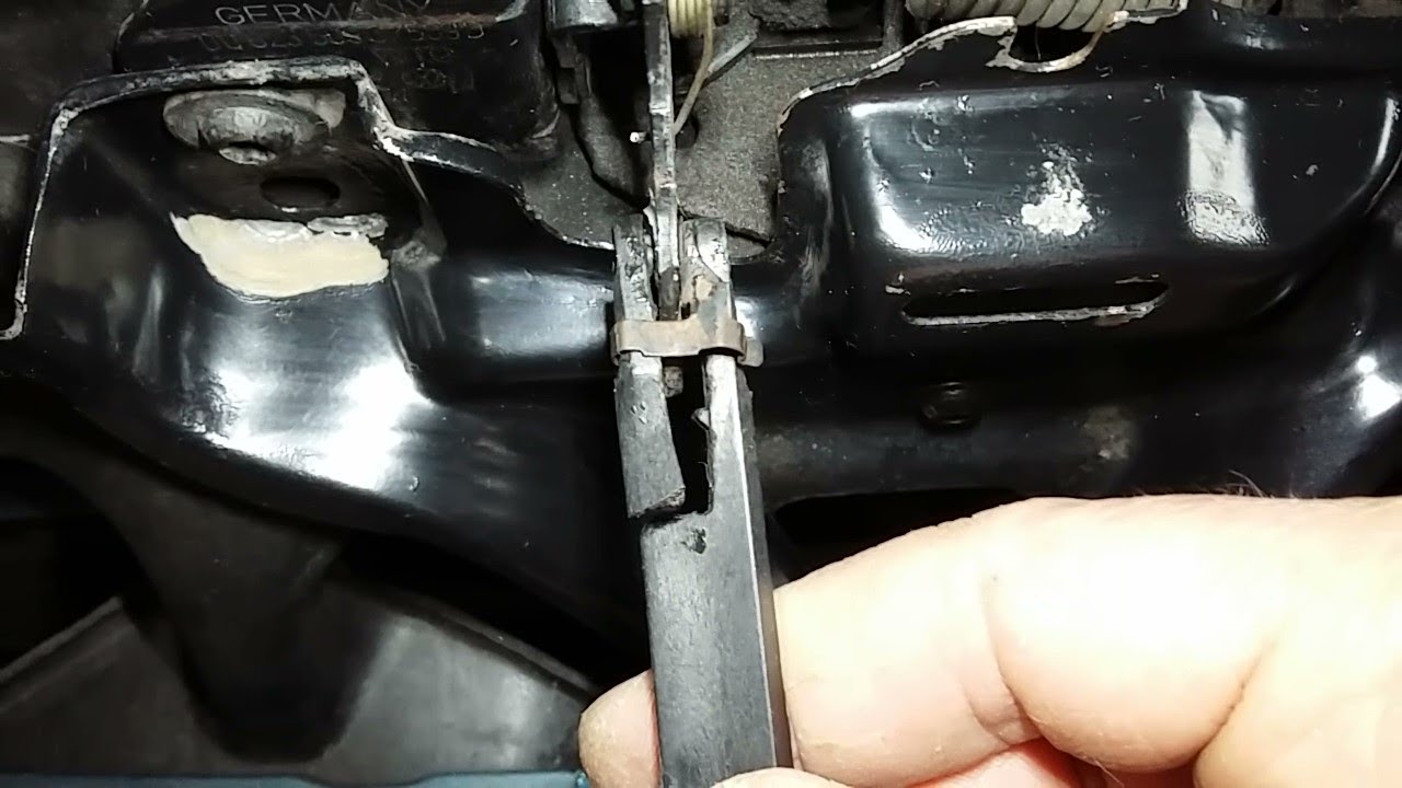 Reparo provisório do puxador de abertura do capot do Golf