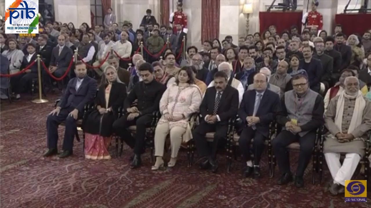 Amitabh Bachchan to receive Dada Saheb Phalke Award - LIVE from Rashtrapati Bhawan