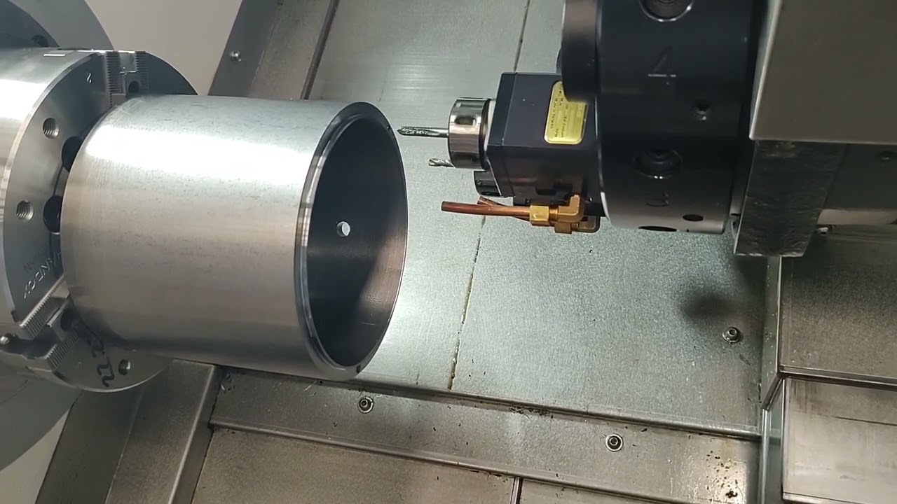 Torno CNC TN-500 con herramienta viva
