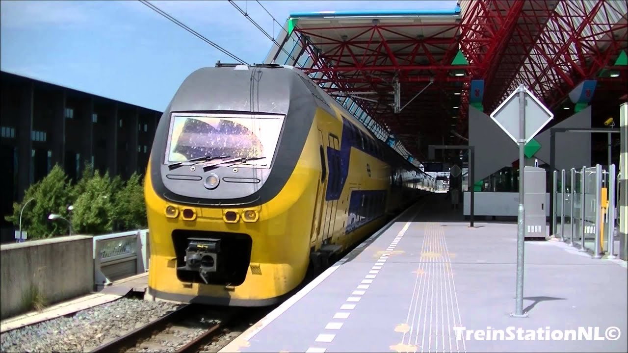 Treinen op Station Lelystad Centrum 04-07-14
