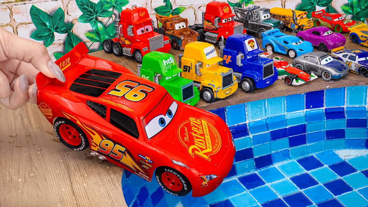Disney Pixar Cars Unboxing Review | Disney Pixar Cars Track Talkers Lightning McQueen