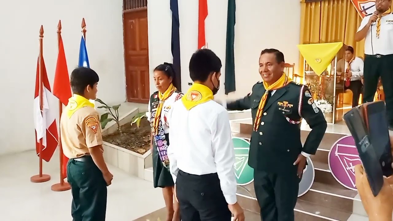 Ceremonia en el día mundial de los conquistadores _ clubes de Pucallpa Sisley