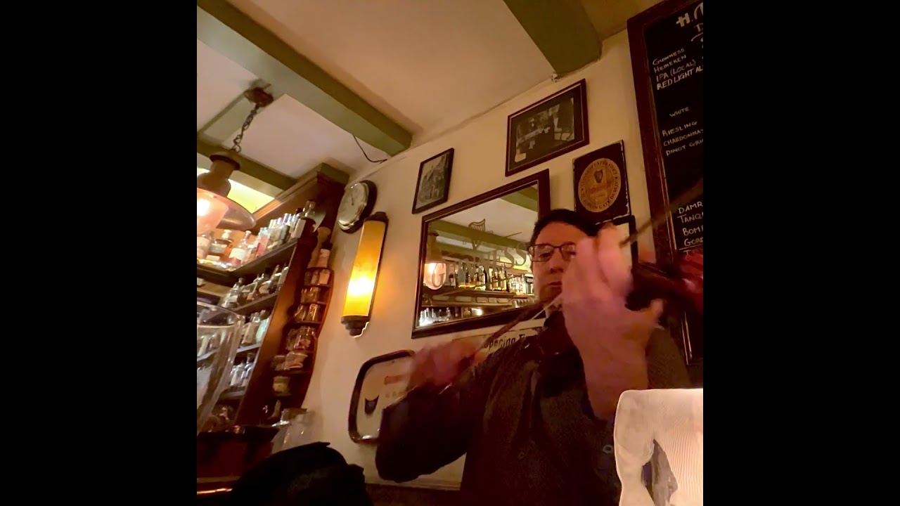 Scottish Fiddle tunes in Amsterdam! H Murray&rsquo;s Irish pub #travel #folkmusic #fiddle #scottishmusic