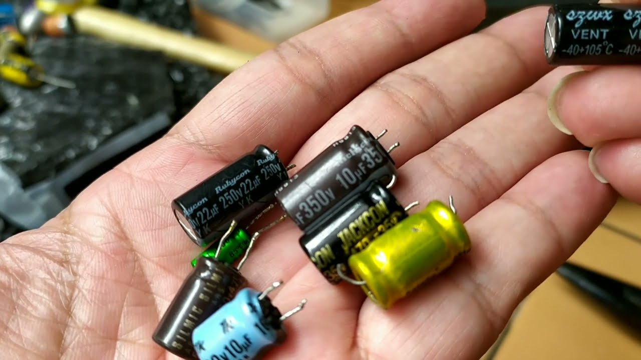 Bedah elco SILMIC dan Muse BP. Begini tho isinya. Inside SILMIC and Muse Capacitors.