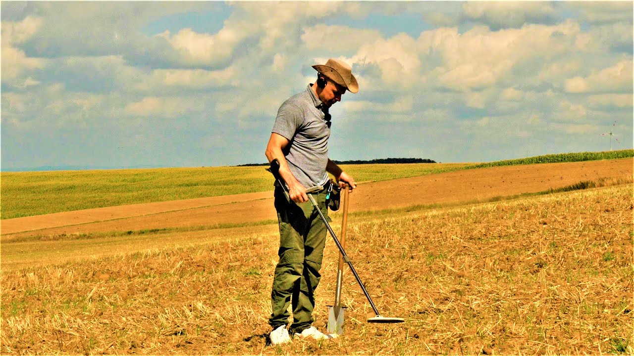 Detecting a 2000 YEARS OLD HOUSE SITE!!! Metal Detecting Germany Nr.158