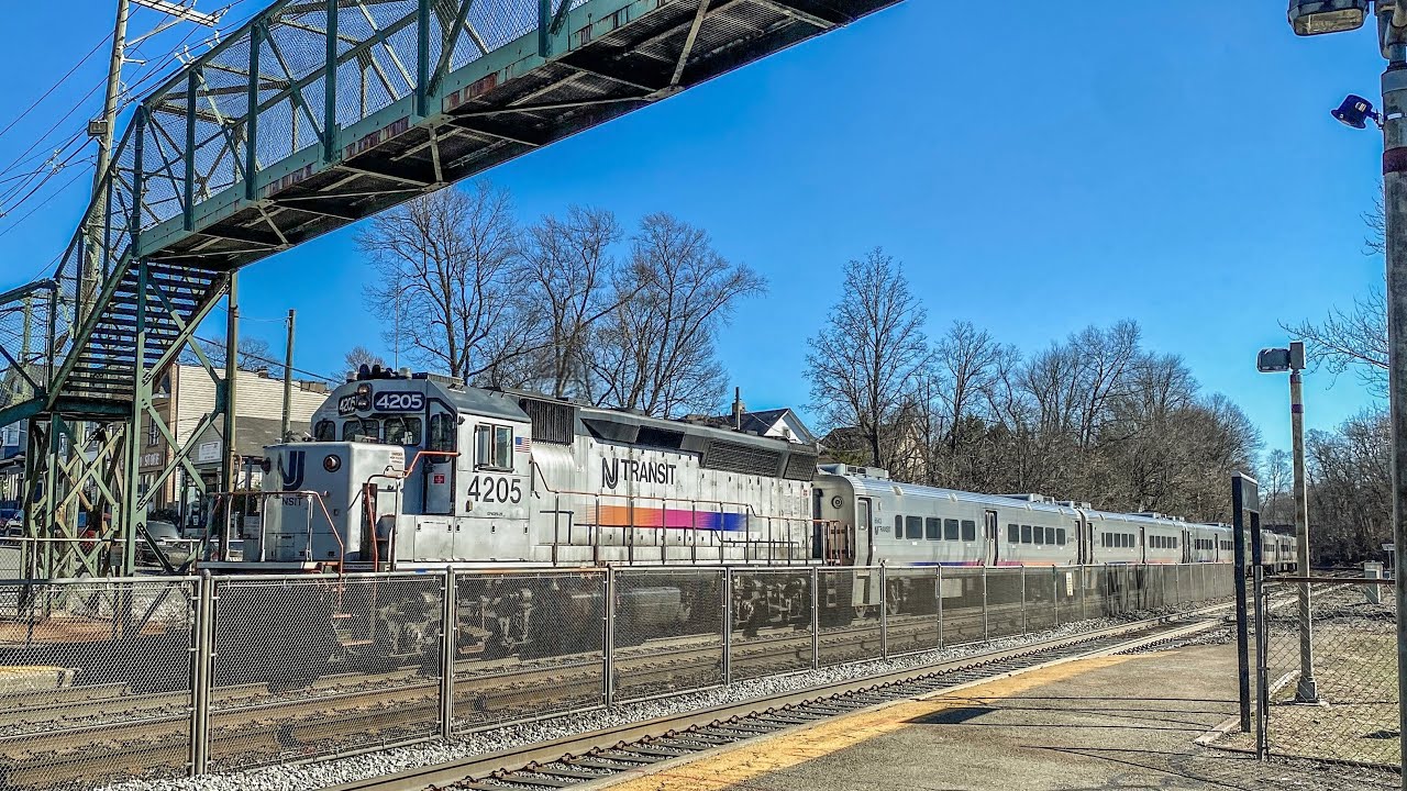 NJ Transit - Main & Bergen Line Trains @ Waldwick NJ 