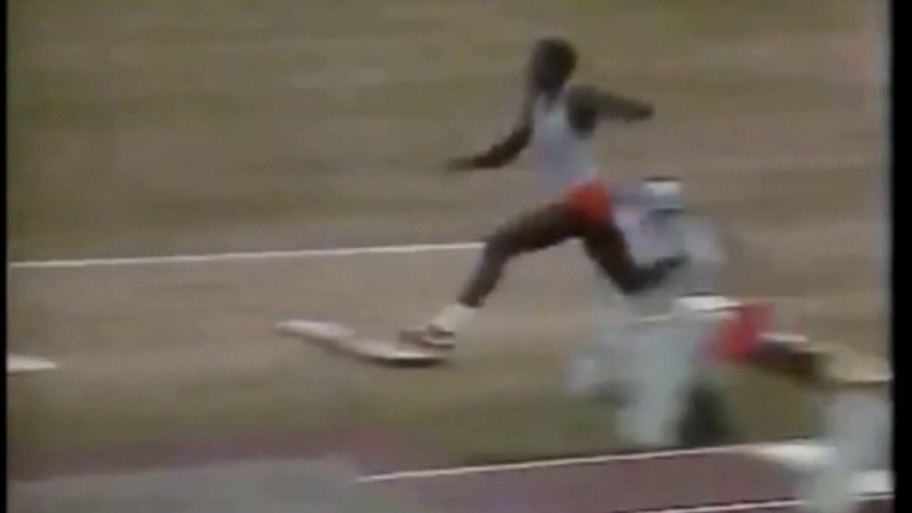 CARL LEWIS 8 best jumps. From 8.72 to 8.87.