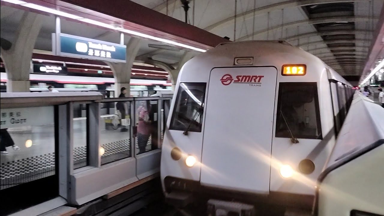 New updated STARiS Map, yellow seat stickers and SMRT TRAINS Logo! C151B 673/674 cameo on CGL!