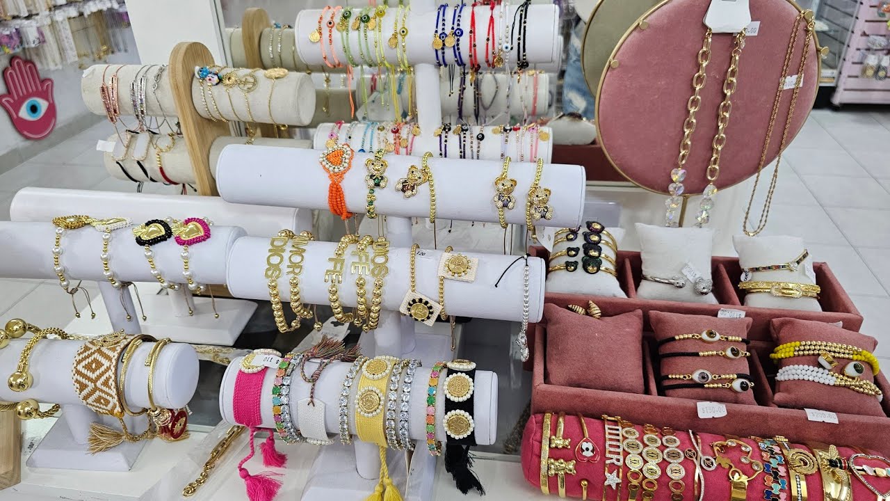 LA BISUTERÍA EXCLUSIVA DEL CENTRO EN ORO LAMINADO,  LAS ÚLTIMAS TENDENCIAS,  DESCUENTOS POR MONTO.