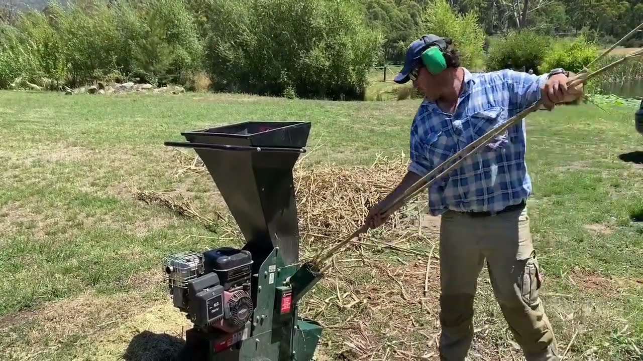 Summer Mulching with Masport Chipper Shredder.