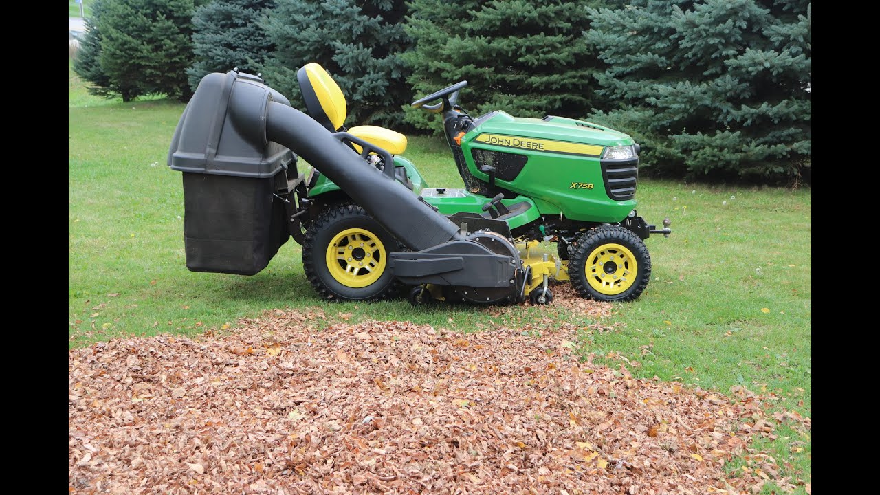 John Deere X758 Leaf Collecting
