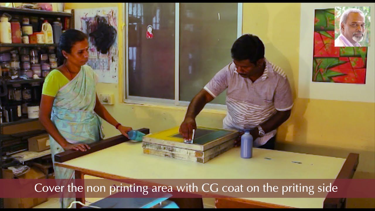Manual Screen Printing Directly on CDs / DVDs