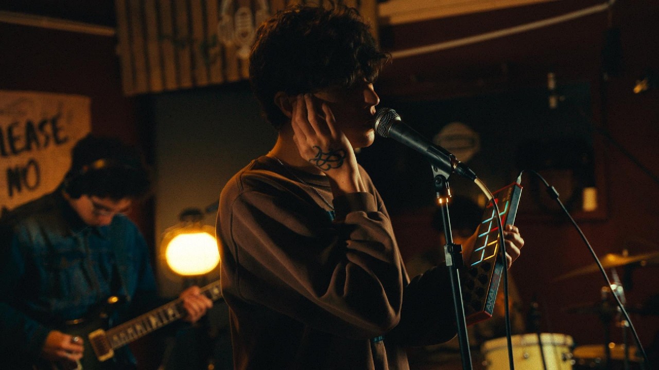 Ema Live Session - Y YO/Tema De Amor/EL &Uacute;LTIMO/Abril