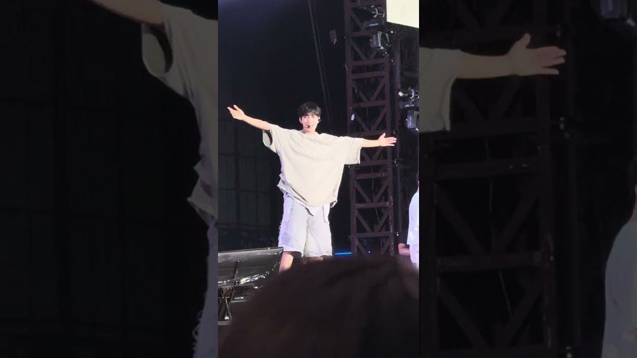 250208 SEVENTEEN RIGHT HERE in Jakarta - Clap + Don Quixote + Kidult + To You + Shinning Diamond