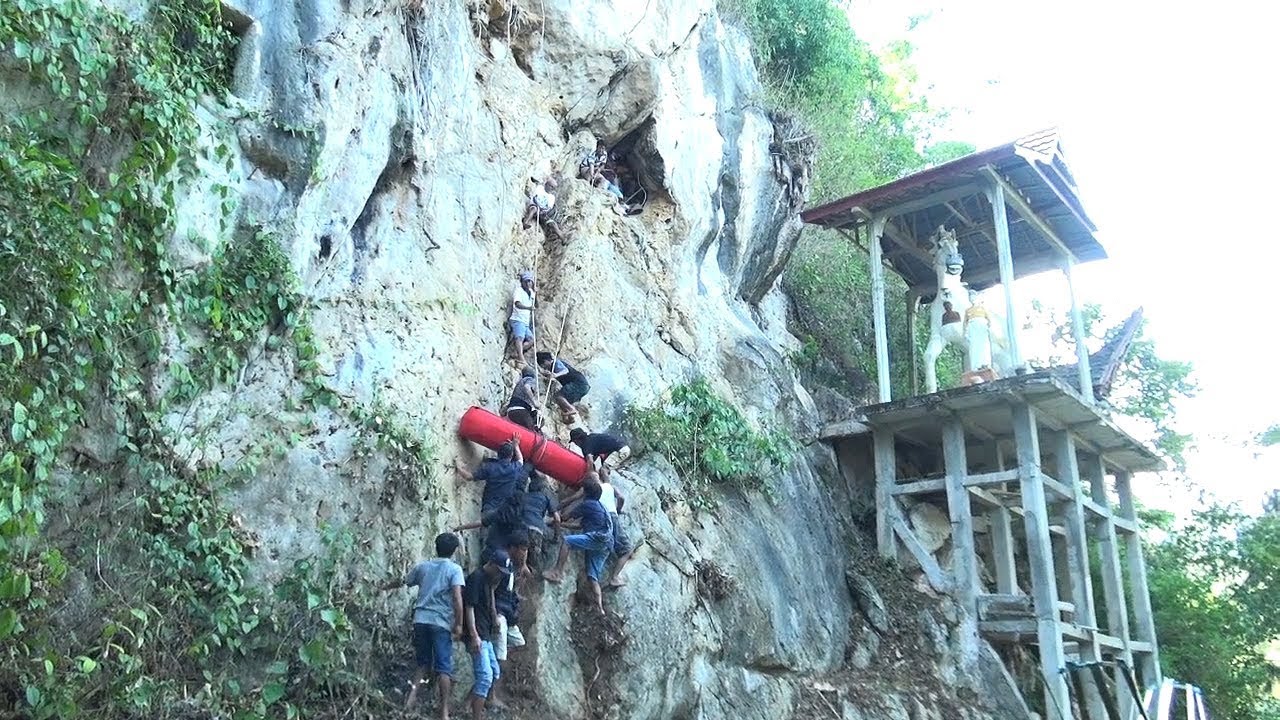 Demi melestarikan adat dan budaya kami di Toraja
