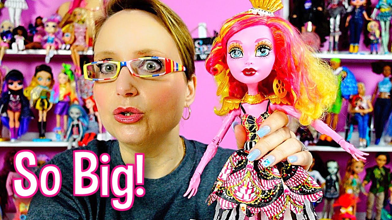Monster High Dolls Gooliope Jellington and Frightfully Tall Draculaura, Clawdeen and Frankie Dolls