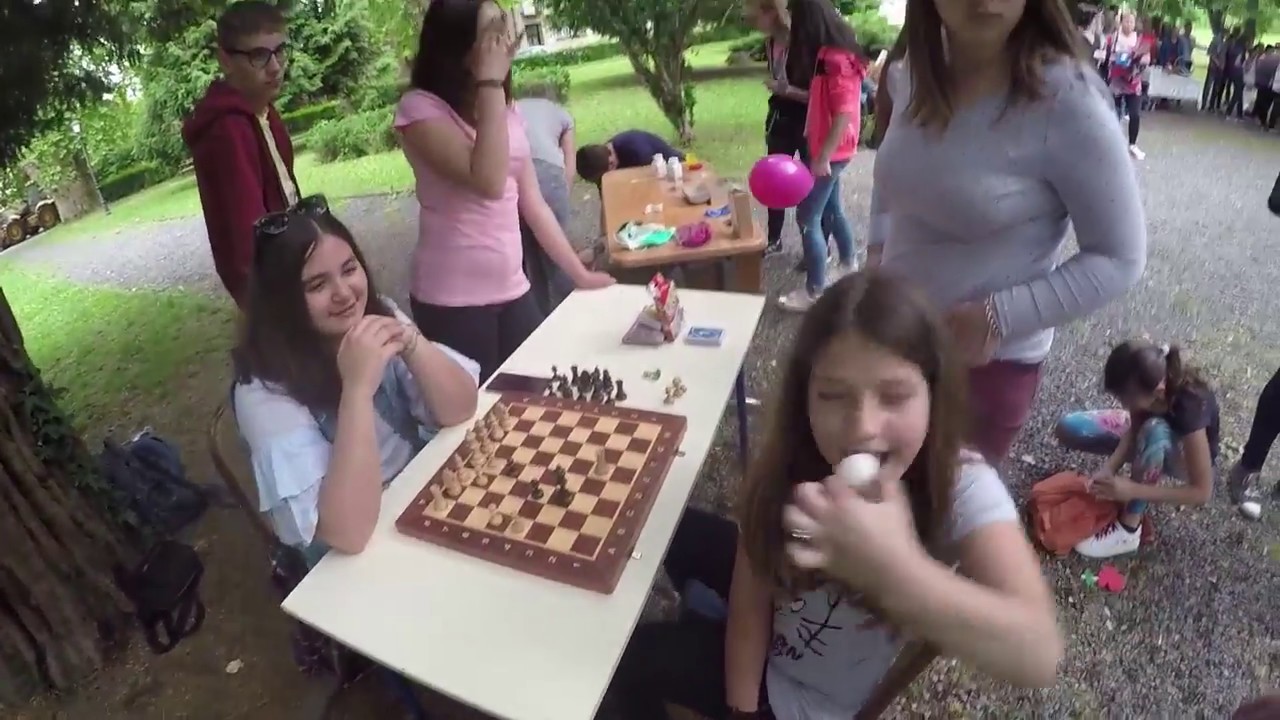 OŠ Davorina Trstenjaka Hrvatska Kostajnica, volontiranje na djelu.