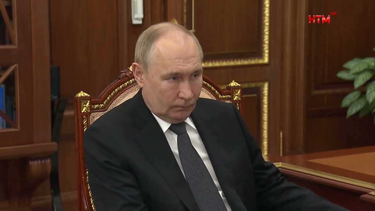 Рабочая встреча Владимира Путина с Артемом Здуновым