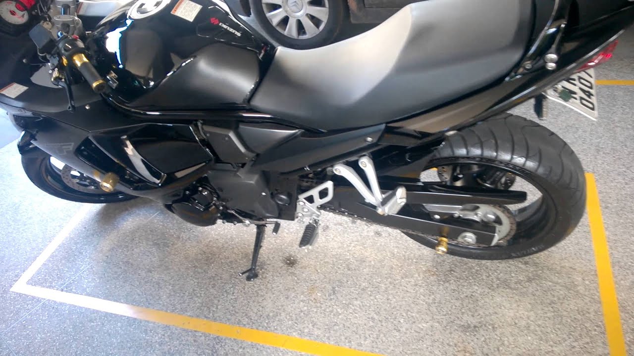 Suzuki GSX 650F com Ponteira Akrapovic