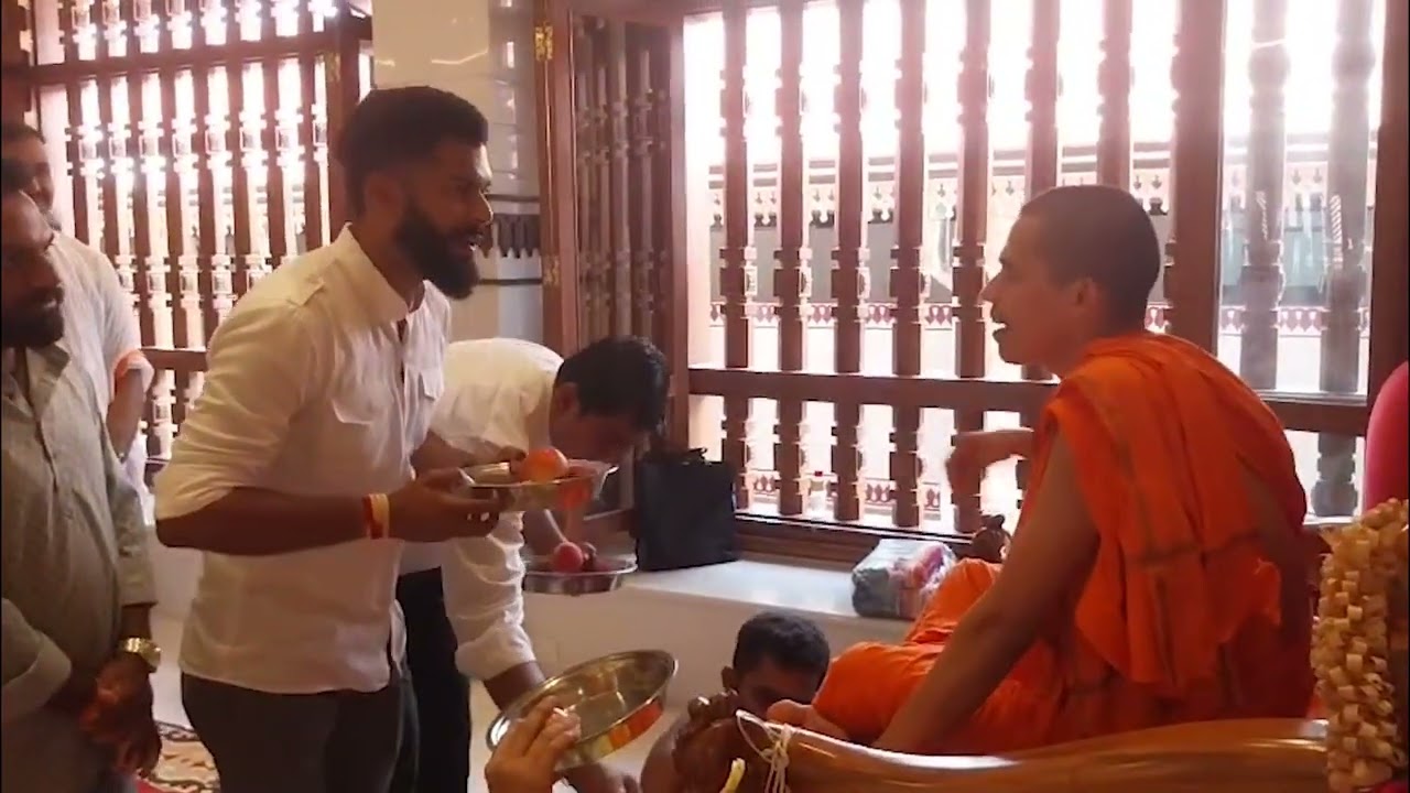 Dalvi sought swami&rsquo;s blessings
