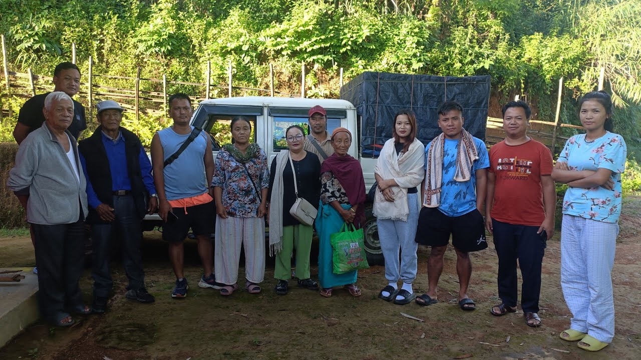 Kapaneo te (Bem Touthang and family) Lamka langa damding ngaicha a hung kholjin u
