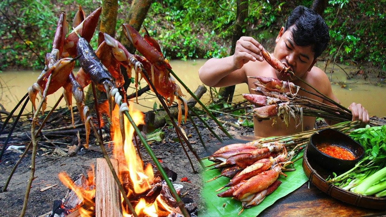Primitive Cooking Squid Seafood BBQ with Hot Chili Sauce - Cook Octopus bbq eating so delicious