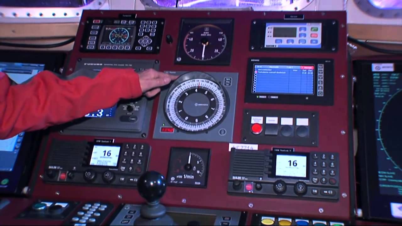 Rundgang über den Seenotkreuzer PIDDER LÜNG: Arbeitsboot und Fahrstände
